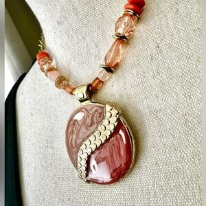 💛 Gold and Coral Pendant Necklace with Matching Earrings KC